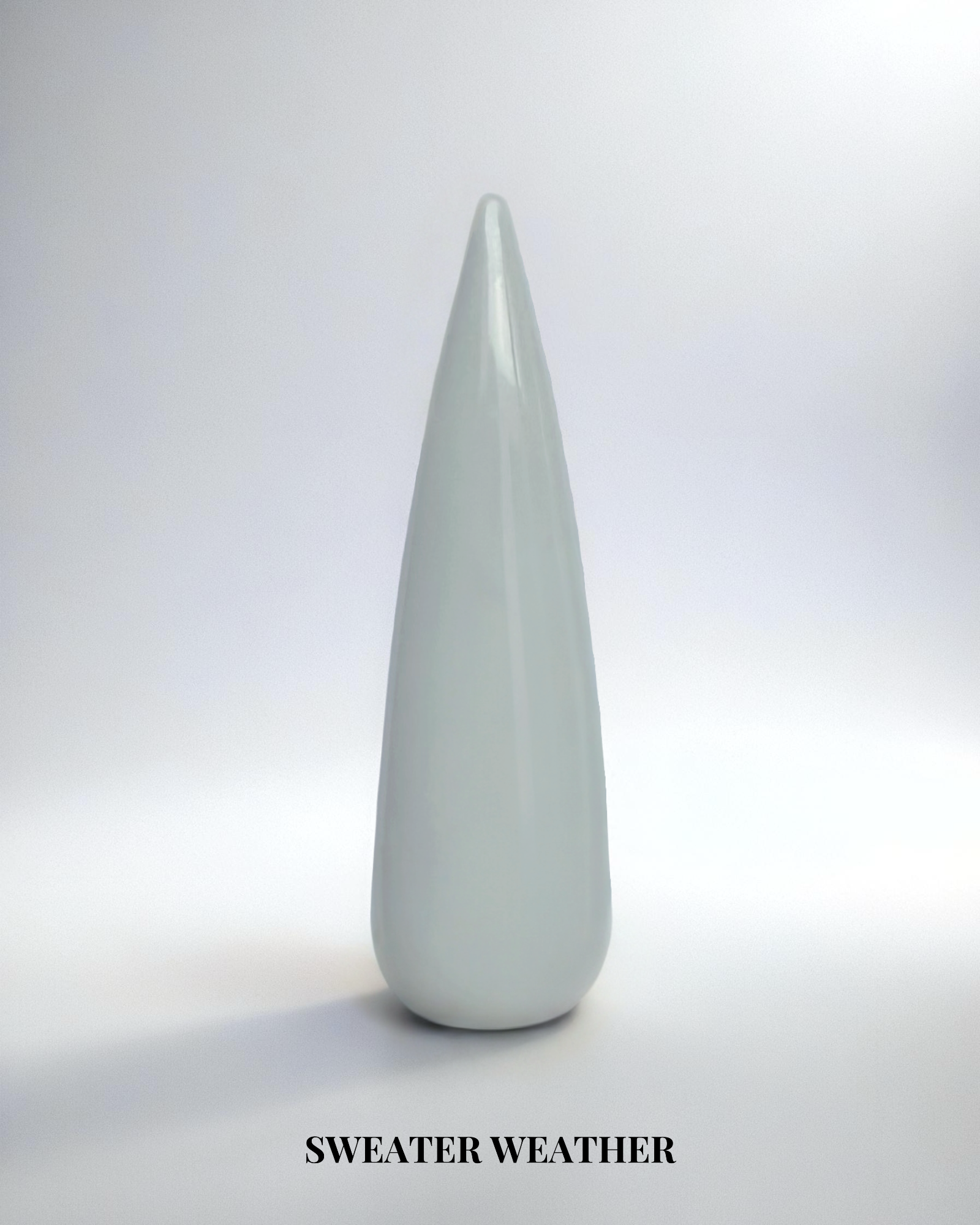 Grått heltäckande gellack i färgen Sweater weather för naglar