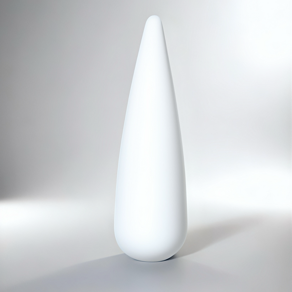 Vit heltäckande gellack i färgen Marshmallow för naglar.